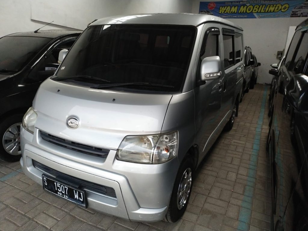 MOBIL DAIHATSU GRANDMAX